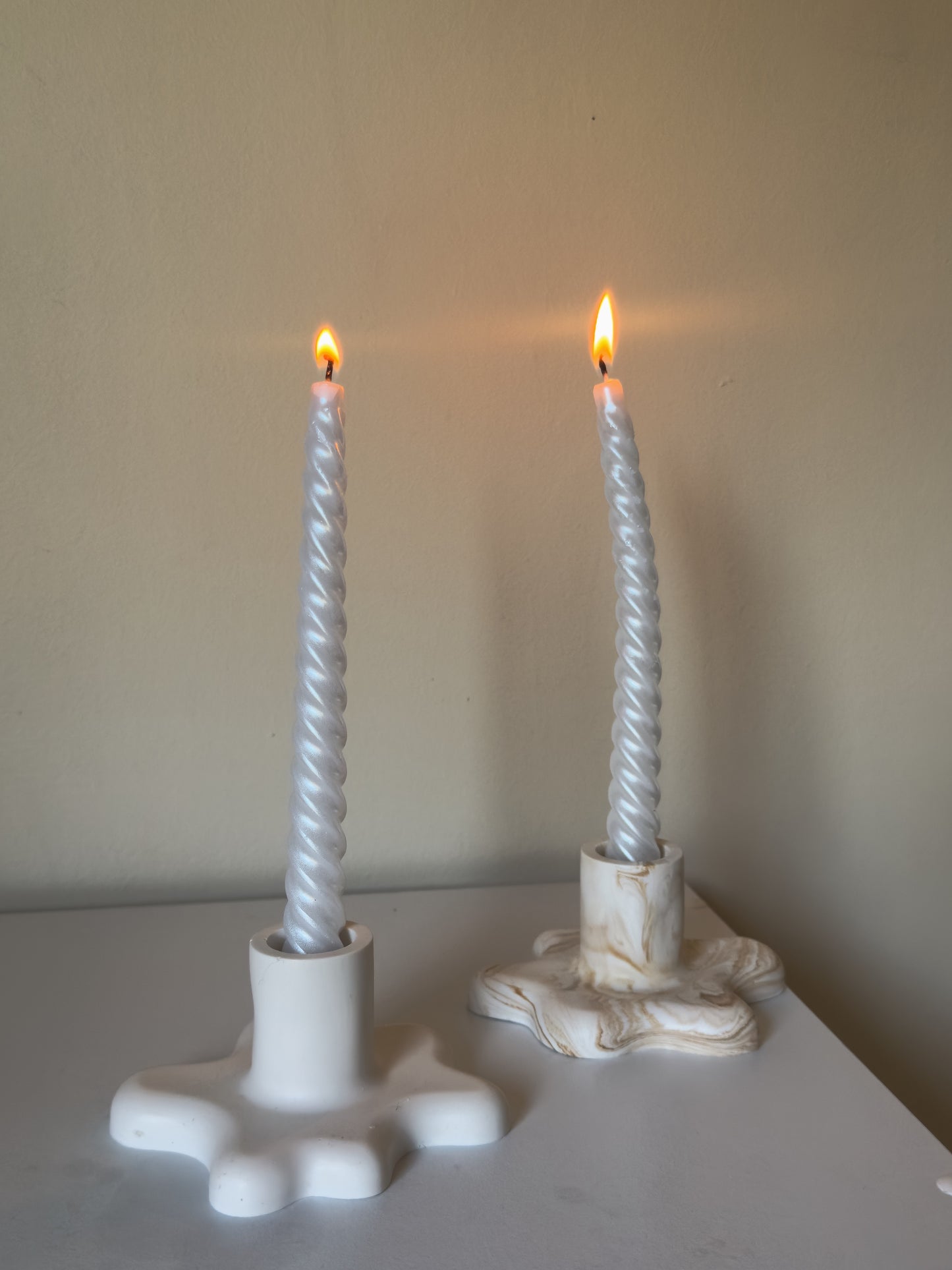 Nuvé Candle Holder