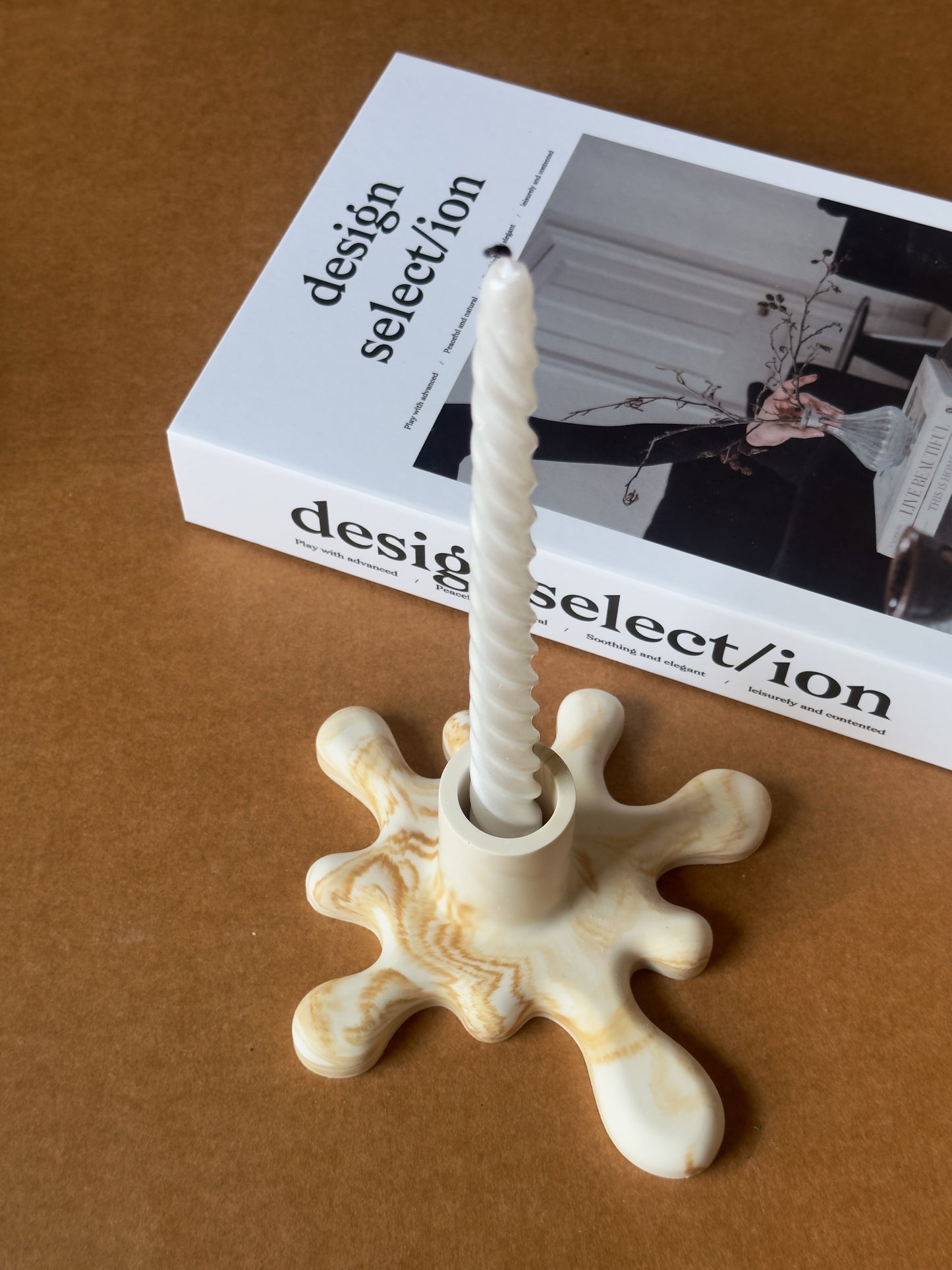 Onda Candle Holder