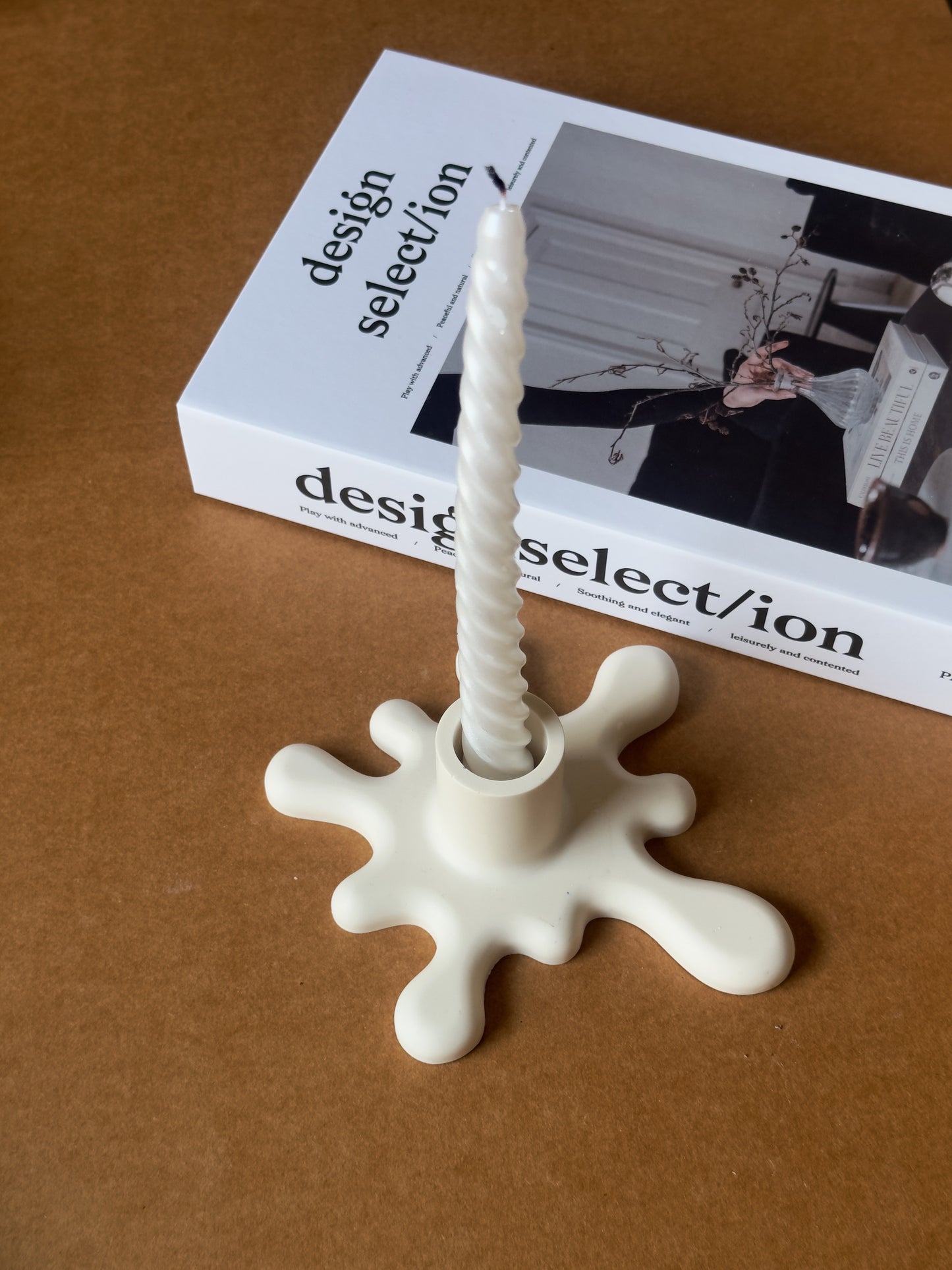 Onda Candle Holder