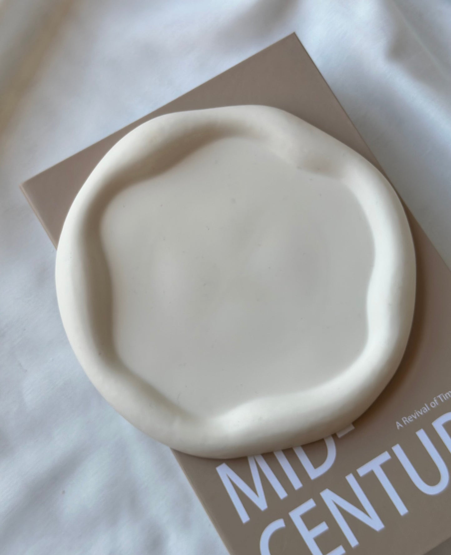 Round Irregular Cloudy Tray
