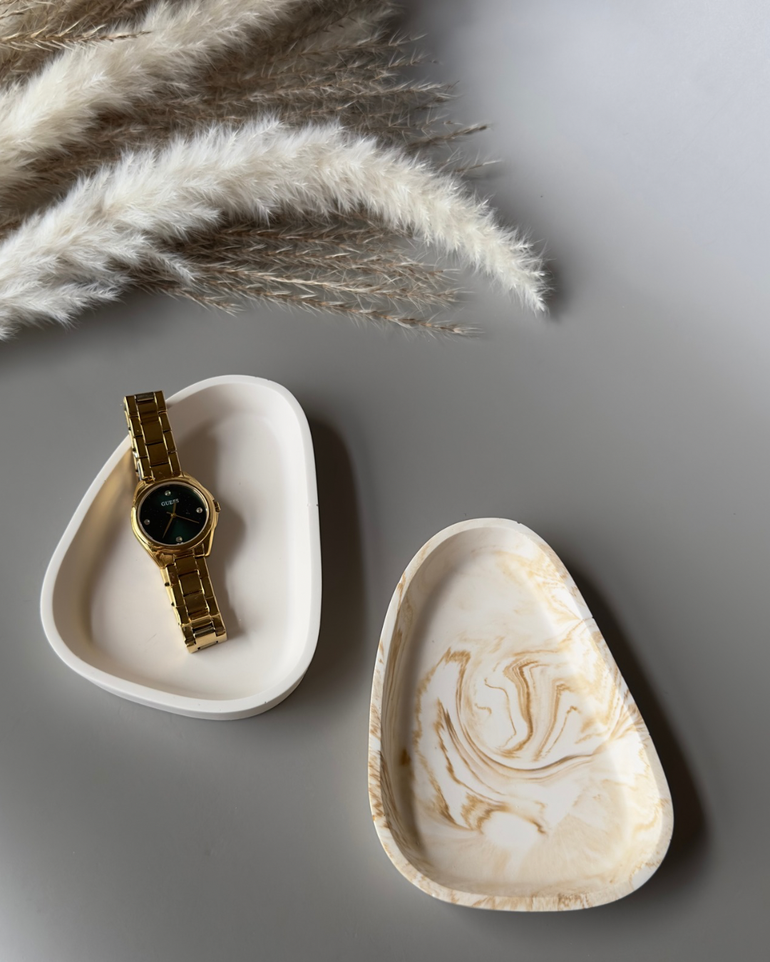 Pebble Tray