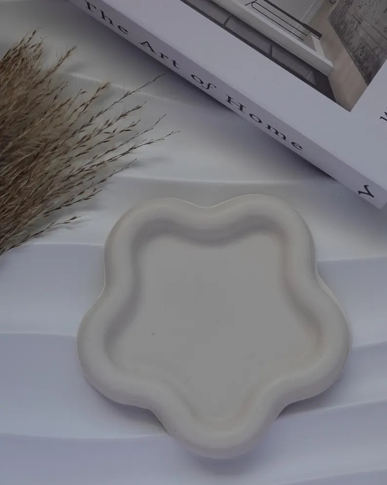 Flower Shaped Tray